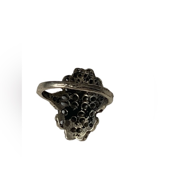 Lace Filigree Cut Out Antique Silver Tone Fashion Costume Woman’s Ring Jewelry - Picture 7 of 7